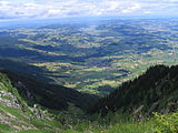 Blick vom Walalpgrat am Stockhorn in Richtung Norden ins Gürbetal.