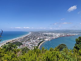 Mount Maunganui gezien vanaf de berg