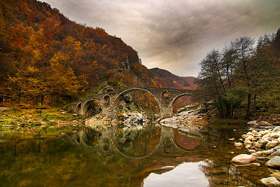 Dyavolski most in the autumn.