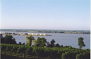 Samenvloeiing van Garonne en Dordogne bij Bec d'Ambès