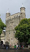 nicht östlich von Issel und IJssel, sondern westlich der Maas: Liebfrauenbasilika (Maastricht), Westwerk ab 1000