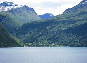 Norddal (Dalsbygda) at the fjord