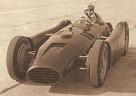 Alberto Ascari in de Lancia D50, 1954