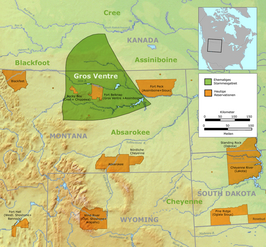 Het vroegere gebied van de Gros Ventre (groen) en huidige indianenreservaten (oranje)