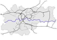 Mapa konturowa Krakowa, blisko centrum na lewo znajduje się punkt z opisem „Kraków Grzegórzki”