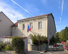 The town hall in Rollainville