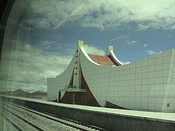 Tanggula railway station
