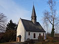 Ev. Pfarrkirche und Kirchhof