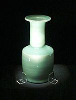Southern Song dynasty celadon vase with dish shaped mouth, Longquan celadon