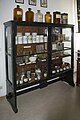 Apothekerschrank (links)