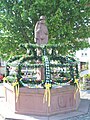 Jakobusbrunnen mit Jakobusstatue