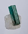 Dunkelgrüner Smaragd aus der Kagem Emerald Mine, Ndola, Sambia