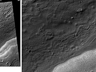 Centauri Montes, as seen by HiRISE. Scale bar is 500 meters long. The original enlargement of the image at the left is full of rich detail on all parts of the picture.