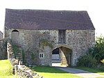 Gatehouse to west of Manor Farmhouse