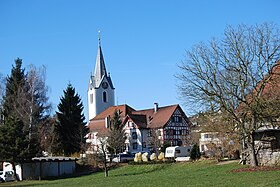 Evangelische Kirche mit Fachwerkhäusern