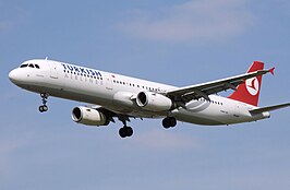 Een Airbus A321-231 van Turkish Airlines