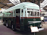 Zweirichtungsoberleitungsbus im Transportmuseum Liège