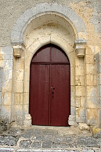 Eingangsportal der Kirche Saint-Michel