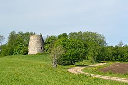 Windmill ruins in Kavastu