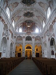 Kirchenschiff, Blick zur Orgel