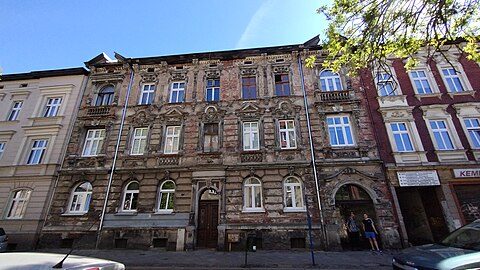 Main frontage onto the street