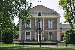 Huis Over-IJssel aan de Hofdijk in Montfoort