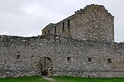 Nördliche Außenmauer und Mannschaftsunterkunft