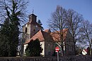 Dorfkirche sowie die historischen Grabmale, die Grabstätte der Familie von Massow und die Einfriedung des Friedhofs