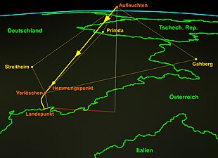 3D-Triangulation der atmosphärischen Flugbahn von Neuschwanstein durch die Feuerkugelstationen Streitheim, Gahberg und Přimda (Norden befindet sich am linken oberen Bildrand).