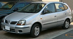 Nissan Almera Tino (2000–2003)
