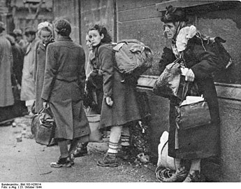 Flüchtlinge verlassen Aachen, 23. Okt. 1944
