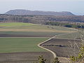 Der Farrenberg vom auf der Albhochfläche liegenden Kornbühl bei Salmendingen aus gesehen (Februar 2007)