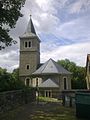 Dorfkirche Rothschönberg (einschließlich Ausstattung), Kirchhof mit Einfriedungsmauer und Gedenkstein für einen Gefallenen des Ersten Weltkrieges