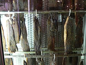 Biltong in der Trockenvitrine