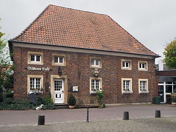 Ehemalige Küsterei (1733/34), jetzt Café Schlaun