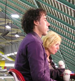 Bart Veldkamp als Beobachter beim Weltcup in Heerenveen, 2006