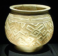White pottery pot with geometric design, Shang dynasty (1600–1100 BC)