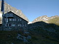 Darmstädter Hütte gegen Kuchenjöchl, rechts der Scheibler, links die Nordgipfel der Kuchenspitze.