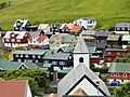 Kvívík: Steinkirche und Dorf