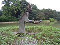 Swing Me Mama, Statue im Botanischen Garten Singapur (1995)