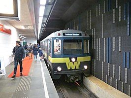 Museumtreinstel 5024 opgesteld in metrostation Blaak ter gelegenheid van het 50-jarige jubileum van de metro; 14 februari 2018.