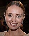 Laura Haddock spielt Max Meladze