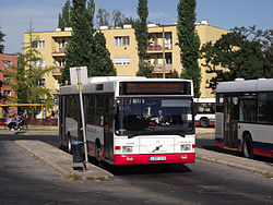 33-as busz a Vasútállomáson