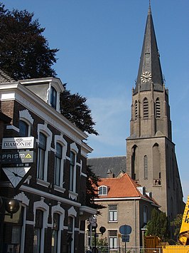 De Sint-Bonifatiuskerk vanuit de Rapenburgsestraat