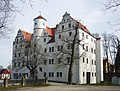 Einzeldenkmale der Sachgesamtheit Schloss Schönfeld b. Dresden: Schloss, Wassergraben und zwei Steinbrücken (Einzeldenkmale zu ID-Nr. 09305919)