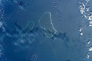 NASA-Bild von Wotje (Mitte, links Erikub)