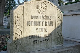 Rauf Yekta Bey'in mezar taşı