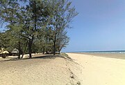 Strand bij Oetune, district Kualin.