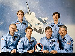 v. l. n. r. Owen Garriott, Byron Lichtenberg, Brewster Shaw, John Young, Ulf Merbold, Robert Parker