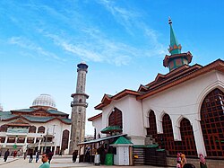 The Famous shrine of Charar-i-sharief and Khanqa-e-Faiz Panah opposite to it